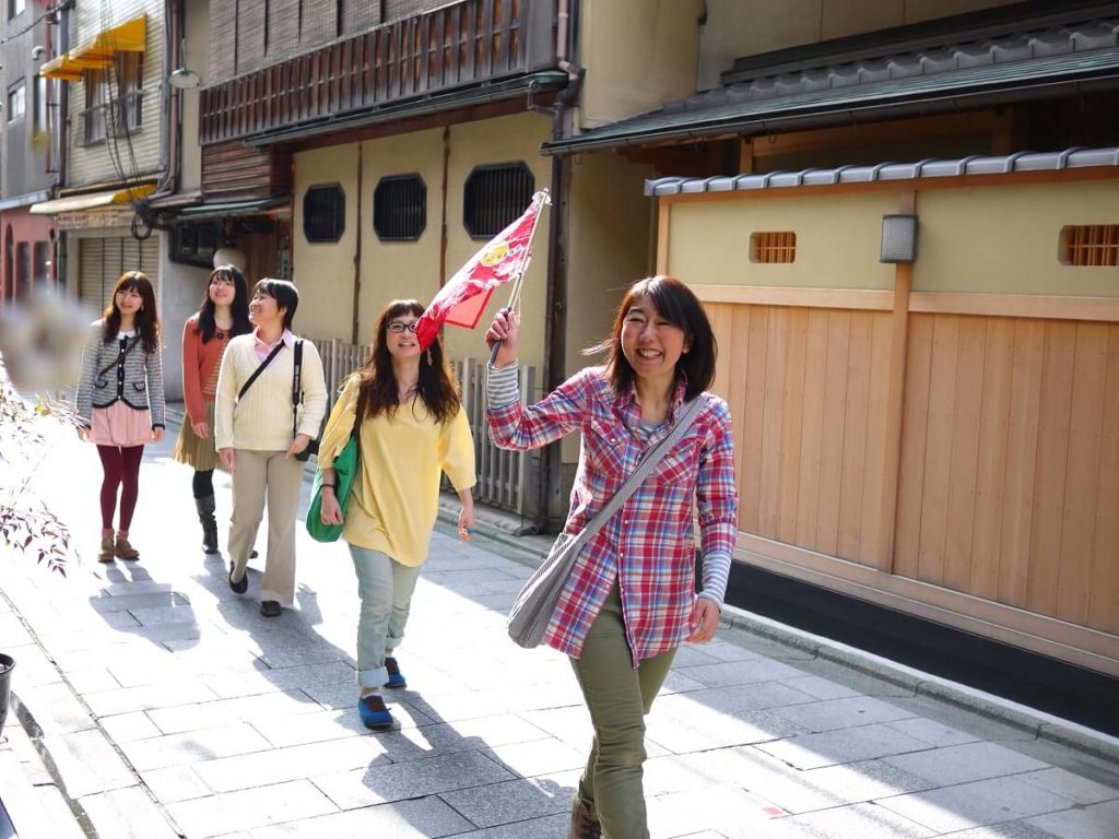 あっちへこっちへ まいまいしましょ♪