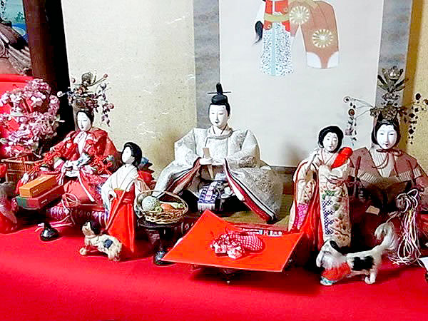 【千両ヶ辻】元生糸問屋専務とめぐる、西陣・千両ヶ辻の雛祭り～糸屋・織物商が建ち並ぶ西陣の中心地、商家の雛人形を拝見～