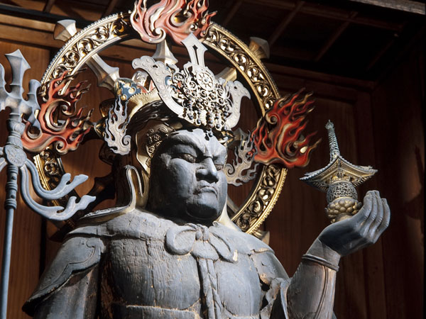 【東福寺涅槃会】僧侶とめぐる東福寺、法堂・三門・塔頭勝林寺を特別拝観～大涅槃図にはなぜ猫が？秘仏毘沙門天、巨大三門の上に広がる極彩色の浄土～