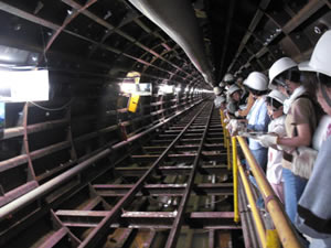 【塩小路幹線】地下30m、雨水をためる巨大トンネルを探検しよう～京都の地下に“宇宙船”！？普段は立ち入り禁止の工事現場へ～