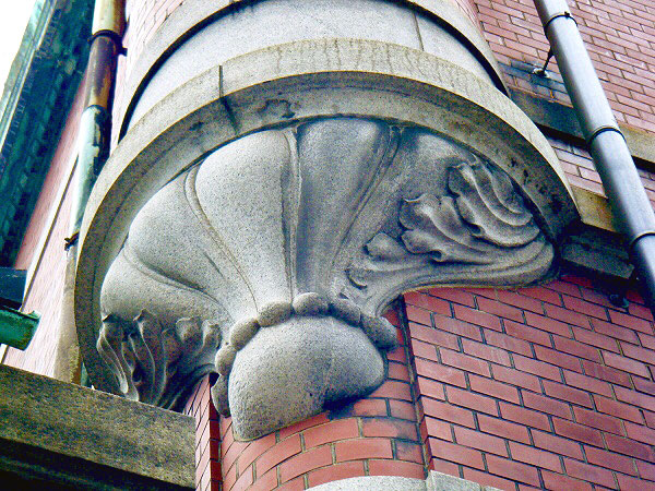 【北浜・船場】建築探偵と巡るレトロビル、建築工芸の黄金期～生駒ビルヂング内部を拝見、アールデコの世界を堪能しよう～