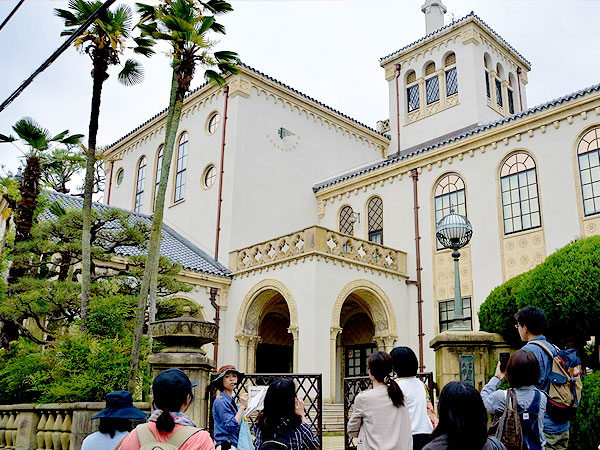 【京大・北編】建築家と巡る、京大キャンパスのモダン建築～赤レンガ、スパニッシュ、山小屋建築…まるで近代建築の見本市～