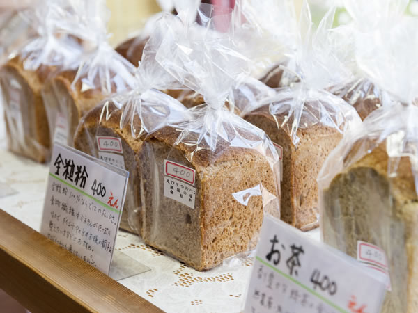 【パン】京都・春のパンまつり！新大宮商店街・5軒のパン屋さんへ～天然酵母パンから話題のグルテンフリーパンまで、店主に聞く京都とパン屋の物語 ～