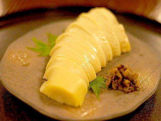 【鳥居本】美味しいもん大好きマダムと、鳥居本の春を満喫食べ歩き ～つたやの筍姿寿司、平野屋の桜餅、泉仙のわらび餅、胡麻豆腐など～