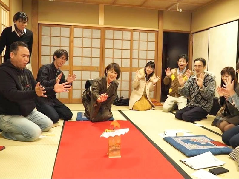 投扇興で大盛り上がり