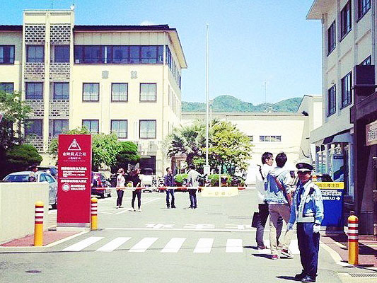 【高津商会】映画・ドラマを支える美術装飾の老舗！“東洋のハリウッド”太秦をいく～小道具職人の熟練技を拝見！制作現場の裏話、よく作品に登場する豆餅付き～