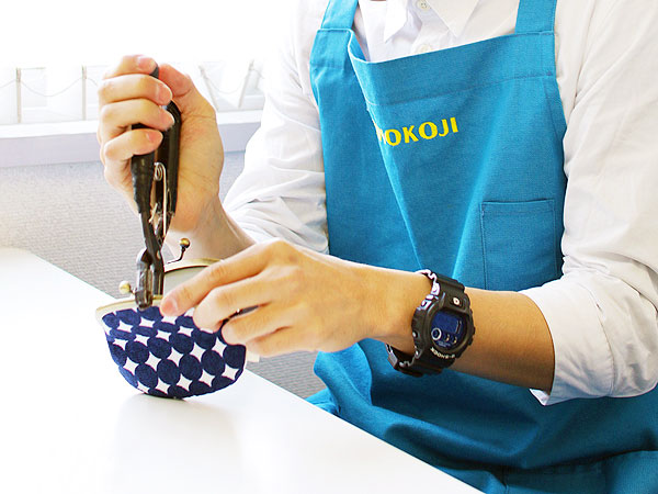 【AYANOKOJI】マイがま口と印鑑ケースを作ろう！可愛い手作りがま口店へ～生地を選んで、口金入れて..がま口職人のレクチャー付き～
