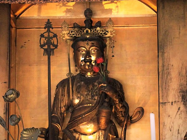 【吉田】信仰や伝説が渦巻く神楽岡、不思議な神仏をマニアックに巡る～夜泣きする巨大地蔵、アフロ阿弥陀、非公開・薬師如来と十二神将まで～