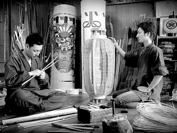 【小嶋商店】京都独自の地張り提灯、老舗の工房で職人技を拝見～10代目といく京提灯の老舗、数軒だけが受け継ぐ伝統の技と新たな挑戦～