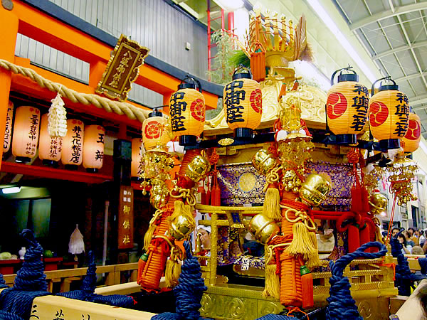 【祇園祭・還幸祭】千年続く祇園祭の起源、神輿研究家と還幸祭を追う～鳴鐶がコダマし、祭が最高に盛り上がる！古来の御旅所から又旅社まで～