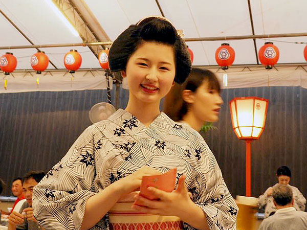 【宮川町】芸妓さん舞妓さんと、夏の宮川町ビアガーデン～花街の達人のレクチャー付き～