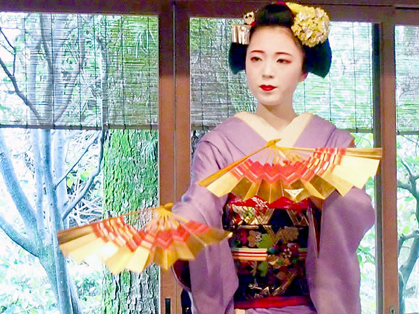 【上七軒】芸妓さん舞妓さんとお座敷遊び入門、花街の達人のレクチャー付き～川端康成も愛した名店「中里」、“一見さんお断り”の世界へ～