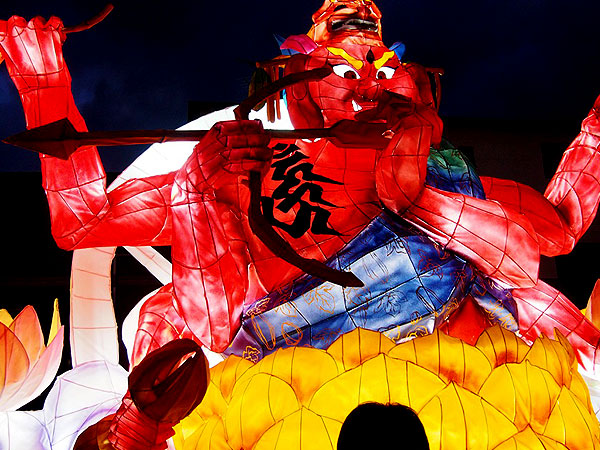 ※中止【粟田祭】復活、粟田大燈呂が練り歩く！闇夜を照らす奇祭・夜渡り神事へ～お坊さんも神職も、謎のパワーストーンへ大集結！民家の剣鉾を拝見～