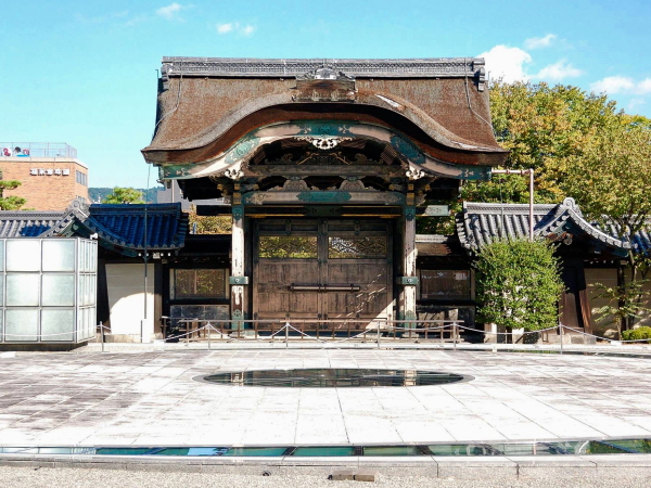 【東本願寺】特別拝観！僧侶といく、御影堂から非公開エリアまで～白書院、大寝殿、宮御殿…東本願寺めぐり～