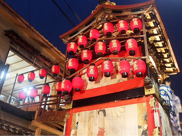 【大津祭】湖国の秋を彩る大津祭宵宮へ、月宮殿山の会所を訪ねて～全ての曳山にからくり人形！コンチキチンのお囃子が響く夜～