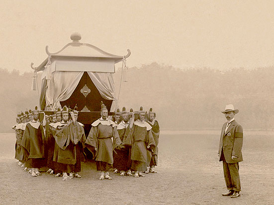 【八瀬】天皇の柩を担ぐ古よりの民、八瀬童子が暮らす山間の集落へ～伝説うず巻く八瀬の里、かま風呂から駒飛石、八瀬天満宮まで～