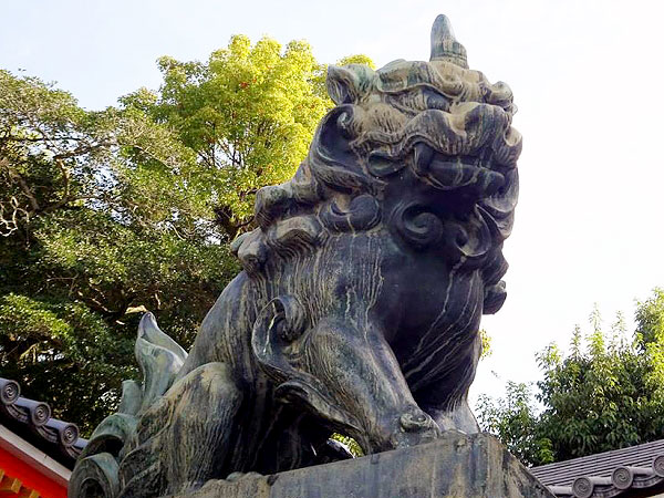 【東山】秀犬、猛犬、珍犬、駄犬…狛犬研究者とコマイヌ生態観察～進化するほど可愛くなる！筋骨隆々の肉食系、オッサン顔、八重歯っ娘まで～