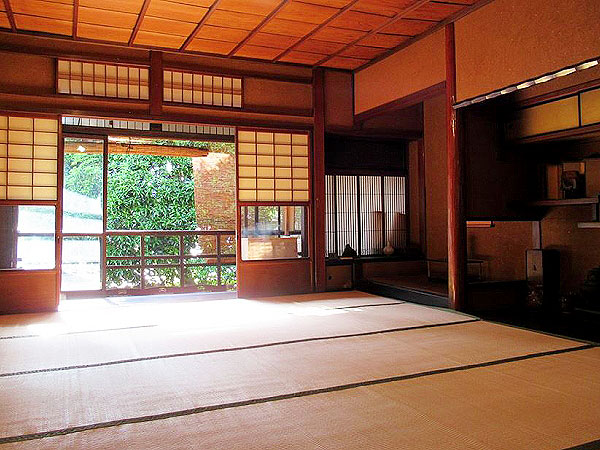 【町家入門】建築家と西陣町家ウォッチング！技巧を凝らした内部を拝見～格子に坪庭、鍾馗さん…暮らしに息づく技と知恵、細部までいちいち楽しむ～