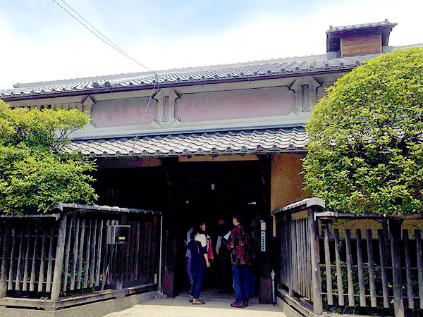 【樫原】旅人気分で、山陰街道最初の宿場町へ！お殿様が宿泊した本陣を拝見～桶長当主と商家めぐり！鬼の頭領も、光秀も、志士たちも歩いた街道をゆく～