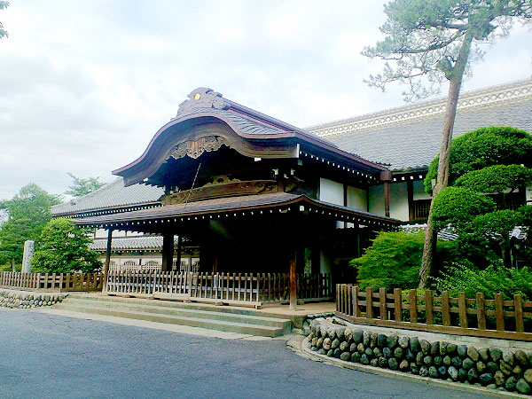 【川越城】江戸時代の道が縦横に残る川越城へ！極めて貴重な本丸御殿を拝見～武家屋敷街の道のワナ！？突如現れる堀の急崖、江戸の北を守る軍事要塞～