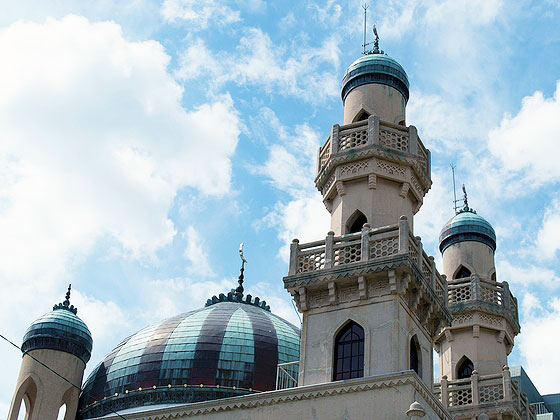 【神戸山手】建築探偵と巡る異人館街、日本初のムスリムモスク内部を拝見～異国の建築が立ち並ぶ！イスラム建築からドイツ民家風、植民地様式まで～