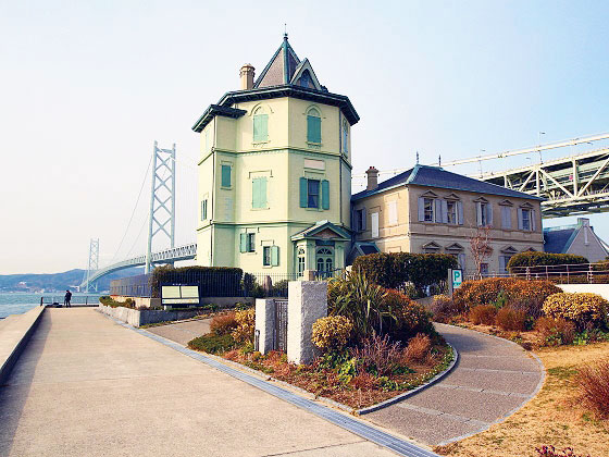 【舞子浜】建築史家とお屋敷めぐり、海を望む上流階級の別荘文化を訪ねて～紡績王の西洋館、華僑富豪の六角堂、海運商の数寄屋建築まで～