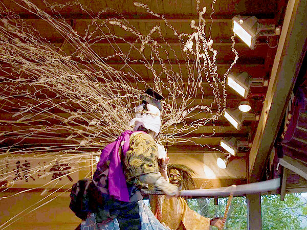 【嵯峨大念仏狂言】囃子方がオモテもウラもご案内！800年続く民俗芸能の世界～舞台に上がって、狂言方やお囃子を体験しよう☆迫力の名場面・プチ実演付き～