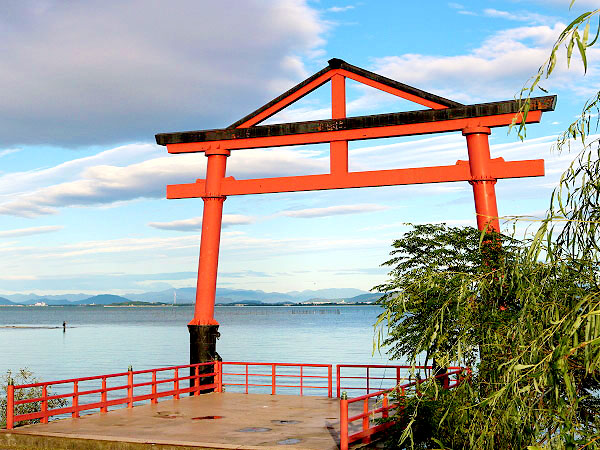 【坂本】考古学者といく、光秀が築いた琵琶湖の浮城「坂本城」へ～湖に沈む石垣、石工集団が築いた石積みの町、“比叡山の正倉院”を訪ねて～