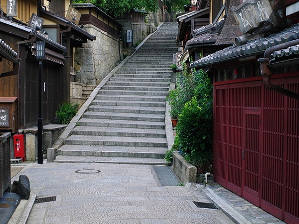 【東山】廃河川探検家・玉ちゃんと幻の菊渓川、轟川、音羽川を捜せ～谷・谷・谷・谷！！凸凹で読み解く、聖地・東山～