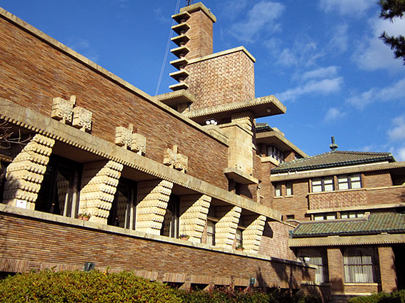 【旧甲子園ホテル】エキゾチックな戦前最高級ホテル！ライト式建築を堪能せよ～凝りに凝った意匠、美しすぎる泰山タイル、阪神間モダニズムの最高傑作～