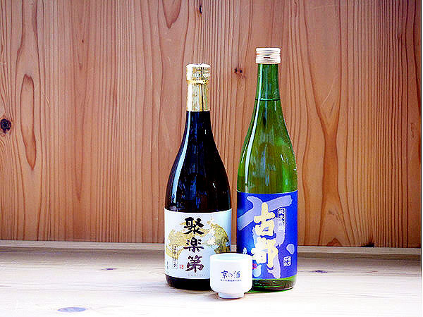 【佐々木酒造】洛中現存唯一の造り酒屋へ！普段入れない仕込み現場を蔵人が特別案内～名水、麹、もろみ…この味こそが“京の酒”！できたて美酒5種呑み比べ～