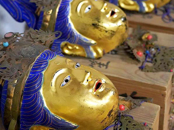 【泉涌寺即成院】「現世の極楽浄土」本堂内陣へ！定朝作の平安仏を特別参拝～仏様のオーケストラ、金色の菩薩面と装束を拝見、二十五菩薩に変身しよう～