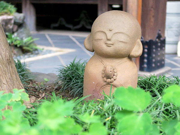 【大行寺】女性僧侶・英月さんと仏教まち歩き☆ミニ法話・茶話会付き～恨みに妬み、縁切りも！？鐵輪の井戸、夕顔塚、快慶作の阿弥陀様に出遇う～
