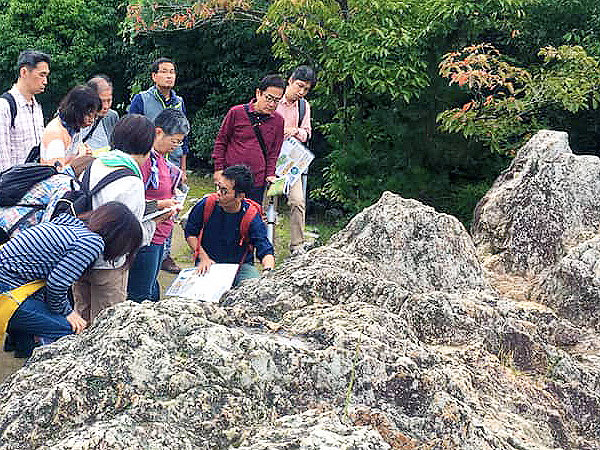 【船岡】京都高低差崖会凸凹ツアー！船岡山50万年のトータルヒストリー～磐座、中世墓地、城郭遺構、近代神社…生と死が交わる、京都の北のキワへ～
