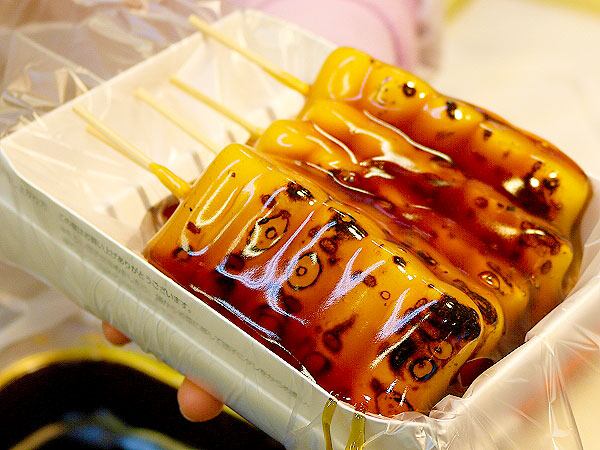 【十三】阪急が生んだディープ歓楽街、闇市上がりのコテコテ下町・つまみ食べ～川の底・空襲・大火事を乗り越えて！十三名物・見返りトミー君は元気です～