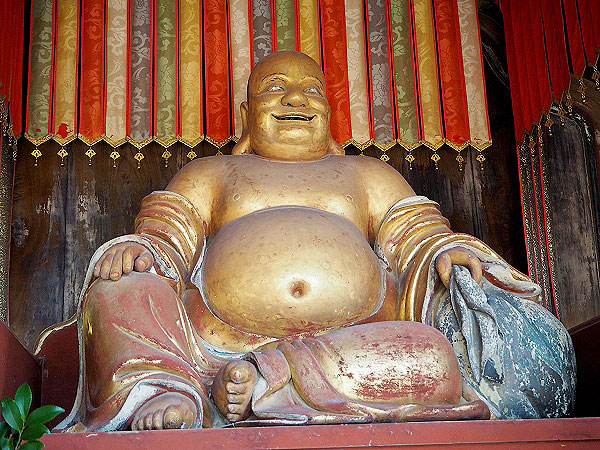 【萬福寺】まるで竜宮城！？そのまんま中国、桜に華やぐ黄檗山萬福寺へ～全てがエキゾチック！イケメン華流スター韋駄天さま、金ピカでっぷり布袋さん～