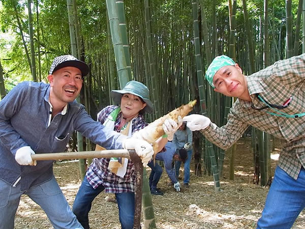 【大原野】最高級“春の食宝”白子筍掘り！西村シェフの地鶏と筍尽くしバーベキュー～掘り立て筍の丸焼き、ゴロゴロ筍ごはん、代々続く筍農家さんを訪ねて～