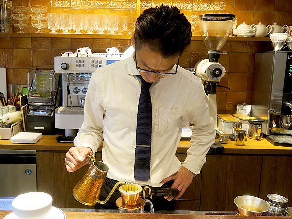 【珈琲】トラベリングコーヒー牧野さんと絶品・朝の珈琲屋めぐり～噂のパワーモーニング！路地裏の隠れ家スタンド、日本一のバリスタを訪ねて～