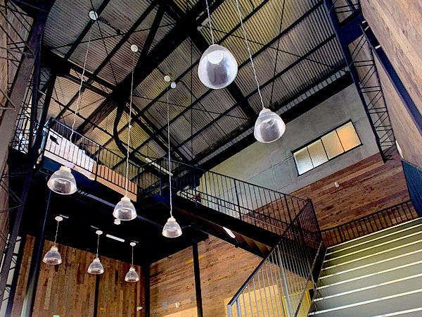 【THEATRE_E9_KYOTO】劇場オープン記念！支配人がオモテもウラもご案内～元工場が劇場に！崇仁から東九条へ、注目の街はどう生まれ変わるのか～