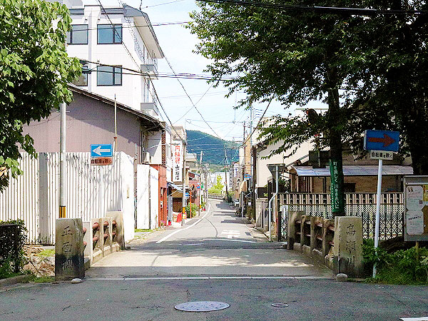 【正面通】山内社長といく遊と人情の町、任天堂旧本社屋を拝見～お茶屋や花札屋が立ち並んだ、新地の思い出をたどって～