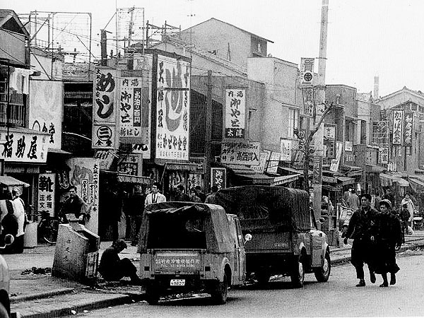 【釜ヶ崎】社会史学者といく西成・釜ヶ崎、様変わりする日本最大のドヤ街へ～建替直前のあいりん総合センター、ディープサウスと呼ばれるもう一つの大阪～