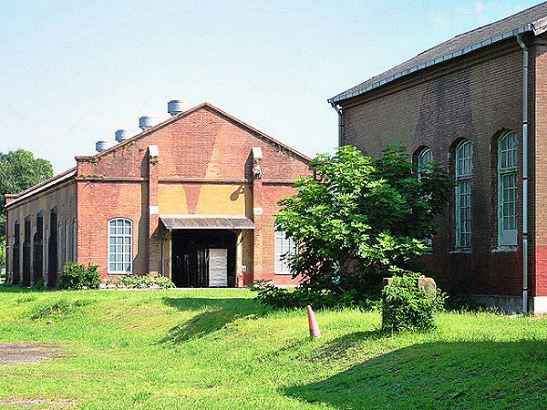 【自衛隊宇治駐屯地】特別公開！明治のレンガ建築が立ち並ぶ、旧陸軍火薬製造所へ～61棟もの戦前建築群！第二陸軍の事務所棟、そびえ立つ水槽塔内部を拝見～