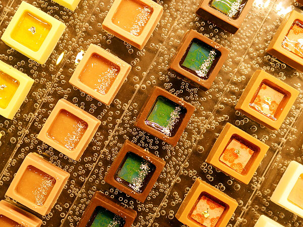 【チョコレート】グルメ記者といく、チョコストリート三条☆贅沢食べ歩きツアー～ガナッシュ、ボンボン、京都オリジナル…話題の新店を特別に借り切って～