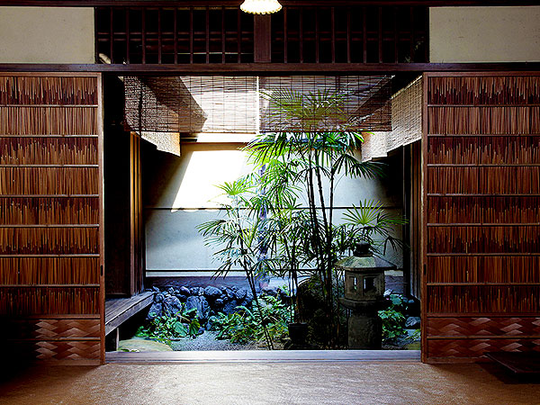 【新町・室町】ドまんなか山鉾町・吉田家住宅を拝見、京都人の真髄に迫る～路地奥の職人さん、商家の美と暮らし、祇園祭を支える町衆を訪ねて～