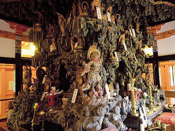 【信貴山寺】寅づくしの総本山へ！日本初の毘沙門天、福の神の聖地をいく～世界一の張り子トラ、金運ムカデ、開運バンジー…ご利益テーマパークへ～