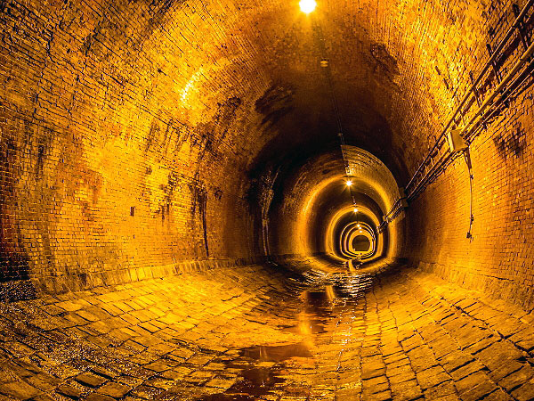 【湊川隧道】普段非公開・神戸の地下に眠る巨大トンネルへ！湊川隧道部がご案内～明治の大土木プロジェクト、天井川の跡にできた一大歓楽地・新開地まで～
