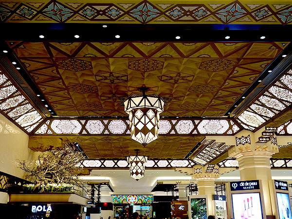 【心斎橋】建築探偵とモダン大阪の繁華街へ！圧巻のデパート＆個性派建築めぐり～華麗なるアールデコ、村野藤吾2つの異色作、青木淳のルイヴィトンまで～