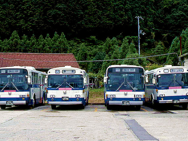 【ライブ配信】バス愛が止まらない！バス研究者・井上先生のオンライン白熱教室～王者・京都市バスVS民間四大バス！秘蔵写真・お宝コレクションを拝見～