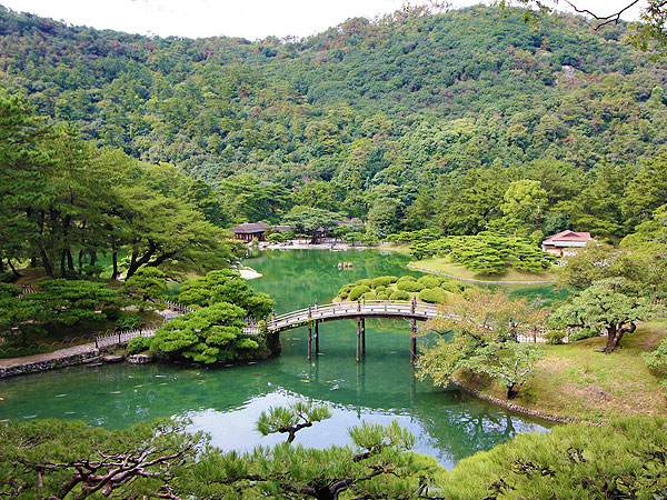 【ライブ配信】オンラインだョ、全員集合！庭師と、日本全国バーチャル庭園ツアー～見方・法則・時代性、美と思想が凝縮された極上の日本庭園に迫る～