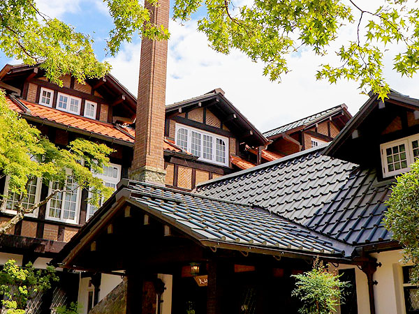 【大山崎】天王山に佇む英国式洋館「大山崎山荘」へ、眼下に広がる絶景パノラマ～関大明神、離宮八幡宮、睡蓮の池…風光明媚に惹かれた山荘と名刹めぐり～